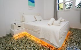 Esmeralda Apartments